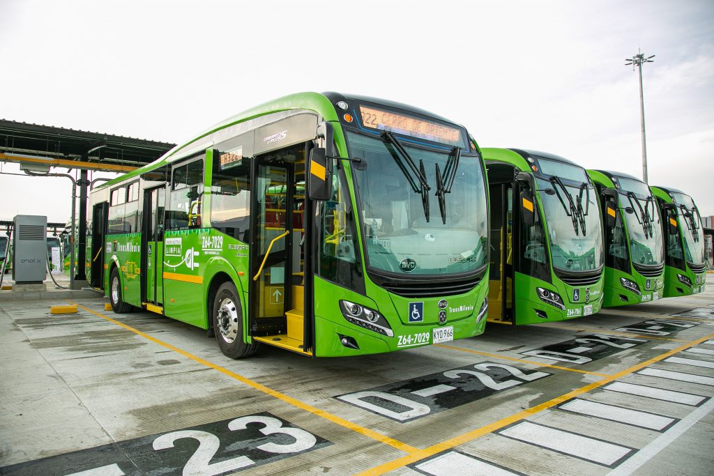 Entrega de 172 Buses electricos Transmilenio (2 de 96)